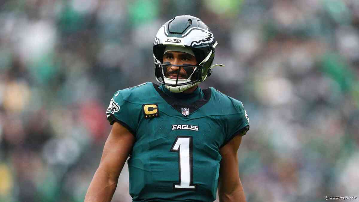 Hurts out for season after blood clots discovered in Eagles QB's lungs