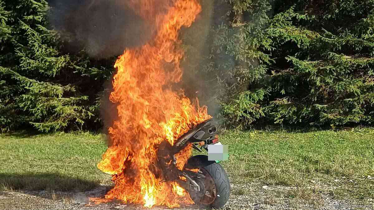 Ehefrau rettet Mann per Helmfunk: Honda geht in Flammen auf
