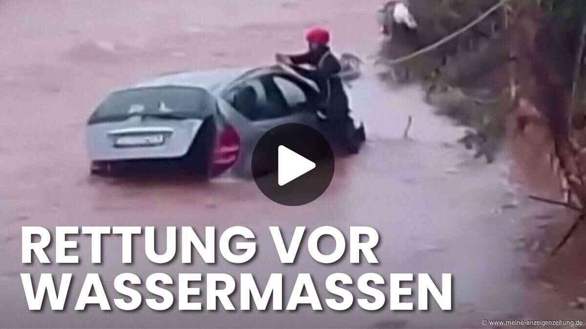 Sturzflut in Spanien: Video zeigt, wie Helfer Anwohner aus ihren Häusern retten