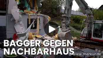 Verschwörungstheoretiker zerstört bewohntes Familienhaus – angeblich wegen „Strahlung“