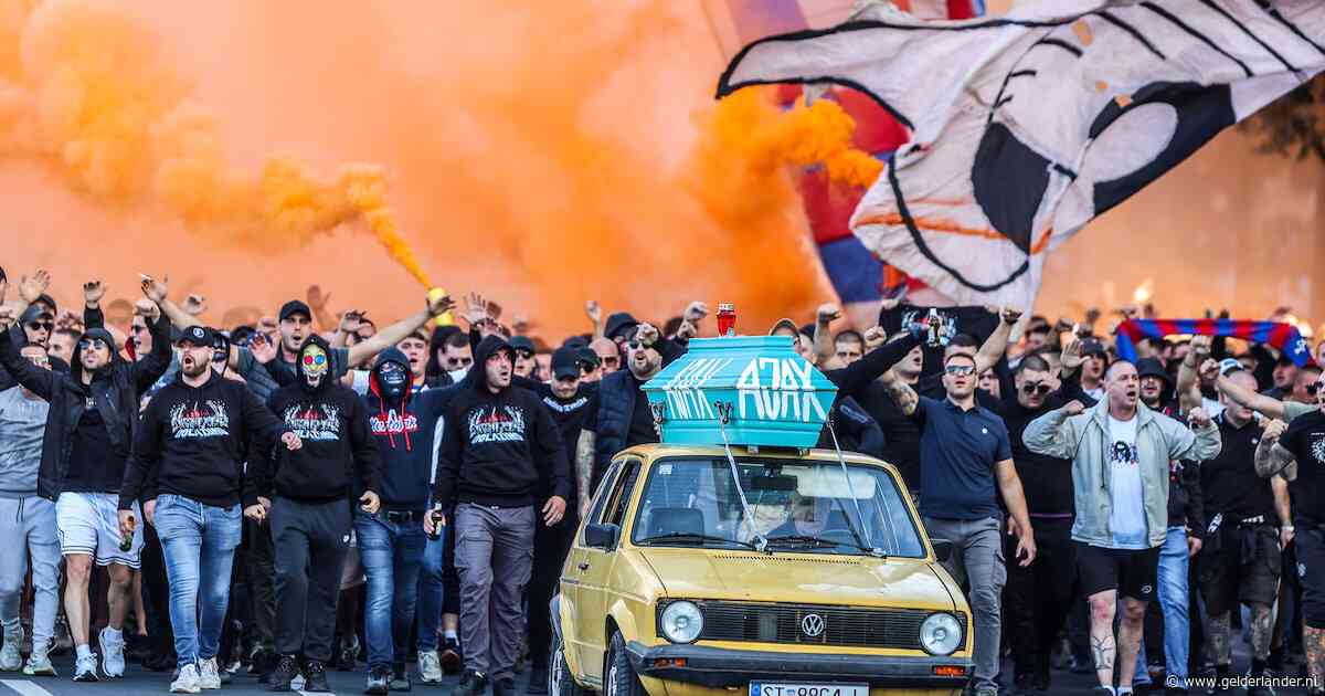 Wangedrag Ajax-opponent Hajduk Split krijgt staartje: fans aangeklaagd voor antisemitische en nazistische leuzen