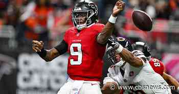 Falcons fall to Bears 31-23; rookie Kendal Daniels hospitalized