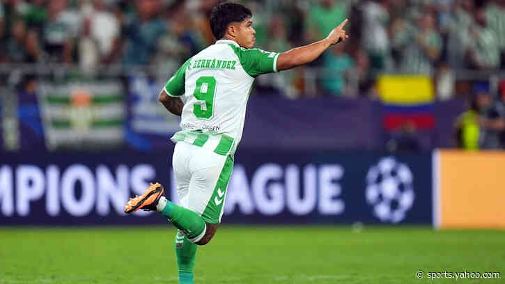 Cucho Hernández, out for a month for Betis
