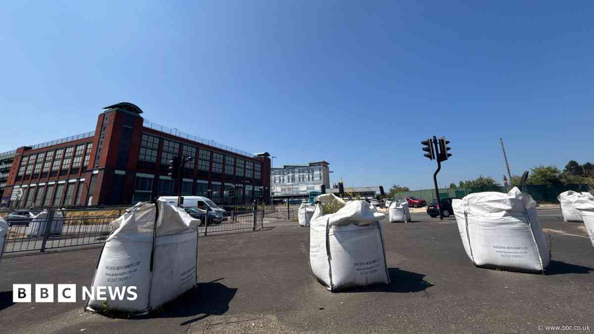 'Eyesore' sandbags removed from city island