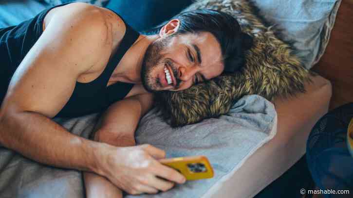 AdultFriendFinder vs. Grindr: Which is better for hooking up?