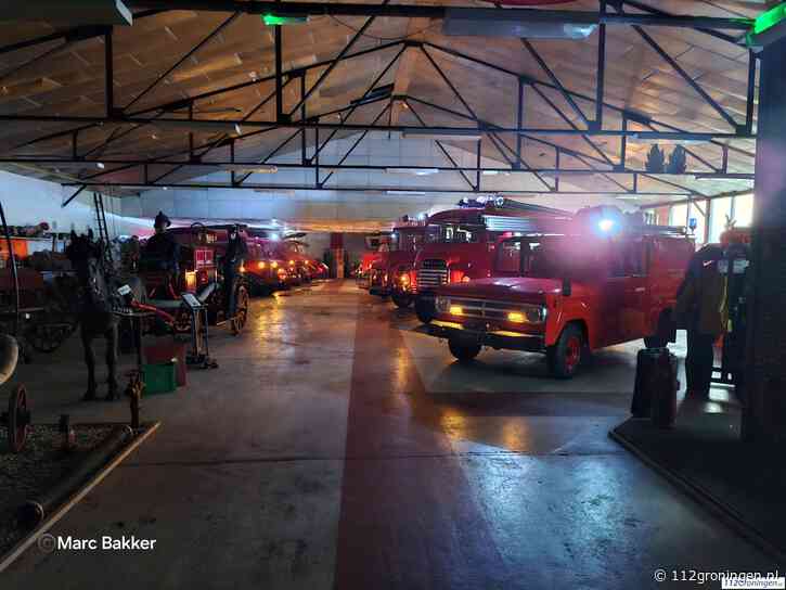 21 klassieke brandweerauto’s naar nieuwe plek Brandweermuseum gebracht