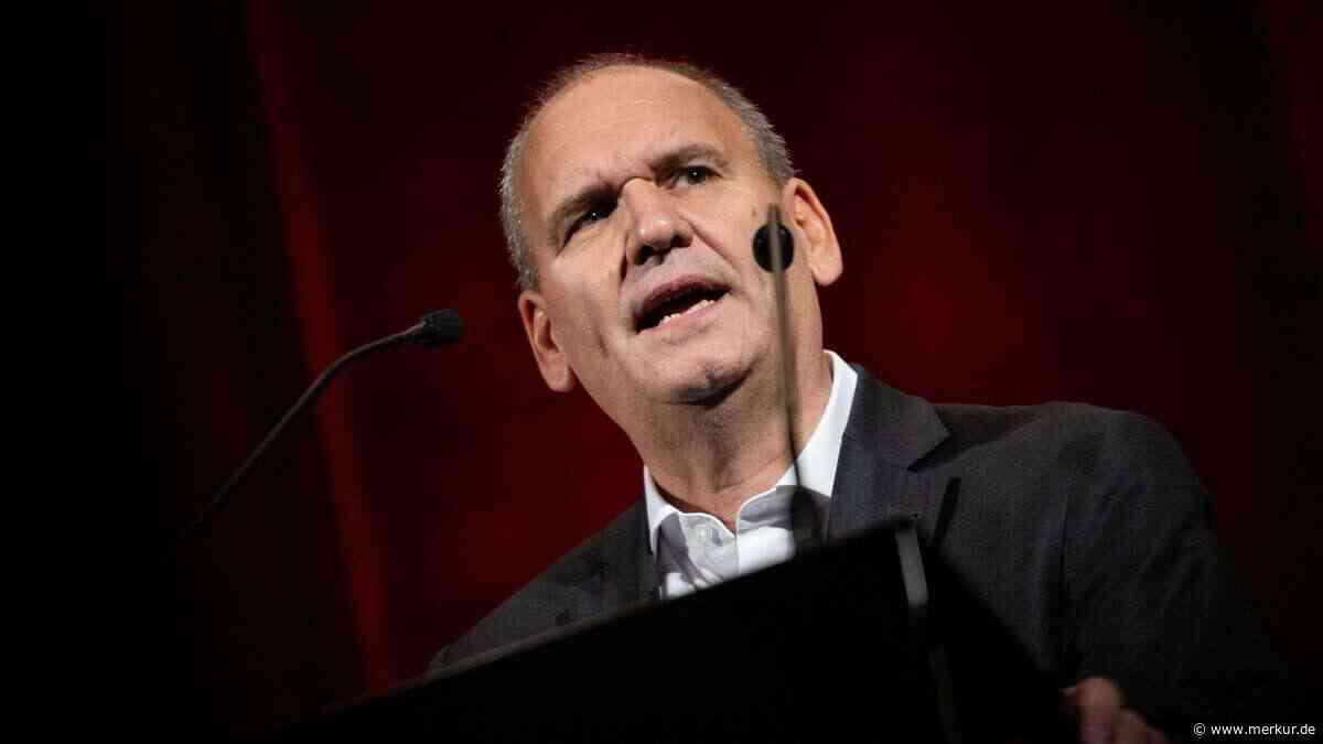 Überwältigende Mehrheit: Beck bleibt Eintracht-Präsident
