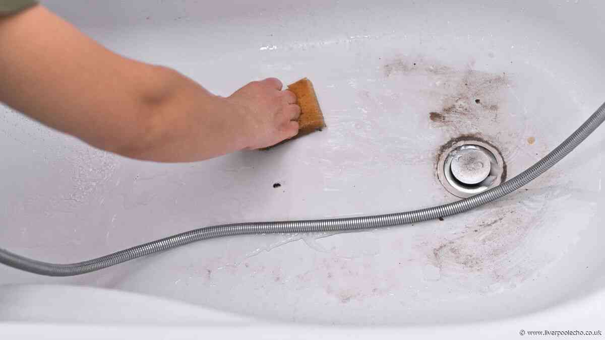Stubborn bathtub stains will vanish with the help of 2 common household items