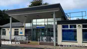 Rescued hospital temporarily shuts for heating works