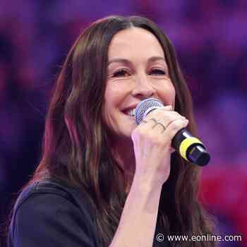 You Oughta See Alanis Morissette's Powerful Performance at WNBA Finals