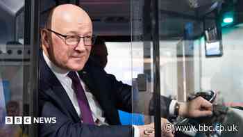 Should Scotland look to London and Manchester for inspiration on buses?