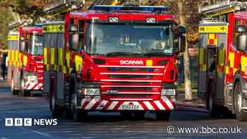 Crews extinguish house fire in early hours