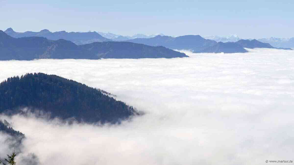 „Inversionswetterlage“ in Bayern: Sturmböen angekündigt – und erster Wintereinbruch mit Neuschnee