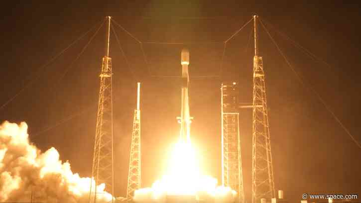 SpaceX launches its 'Starfall' return capsule for 2nd time ever