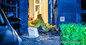 Explosie bij woning aan Vassebrink in Enschede, politie zoekt naar verdachte