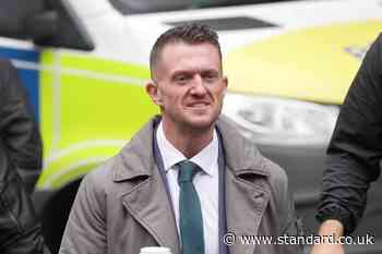 Journalists felt at risk of attack from Tommy Robinson supporters, court told