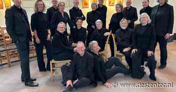 Orthodoxe muziek klinkt bij kaarslicht in St. Gudulakerk Lochem