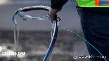Broadband blackout for thousands after cable theft