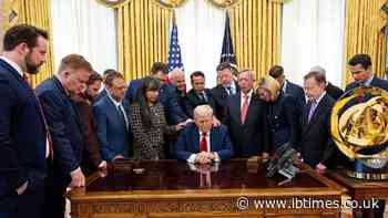Donald Trump's Christianity Remarks Draw Online Rebuke as Commenter Says He 'Spits in the Face of Christians!'