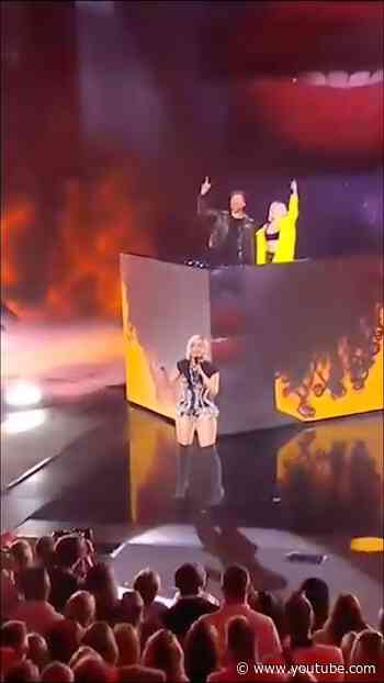 Our 1st time EVER performing Say My Name live 🙌