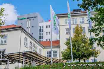 Chefarzt am Helios-Klinikum in Aue informiert über Krebsbehandlungen