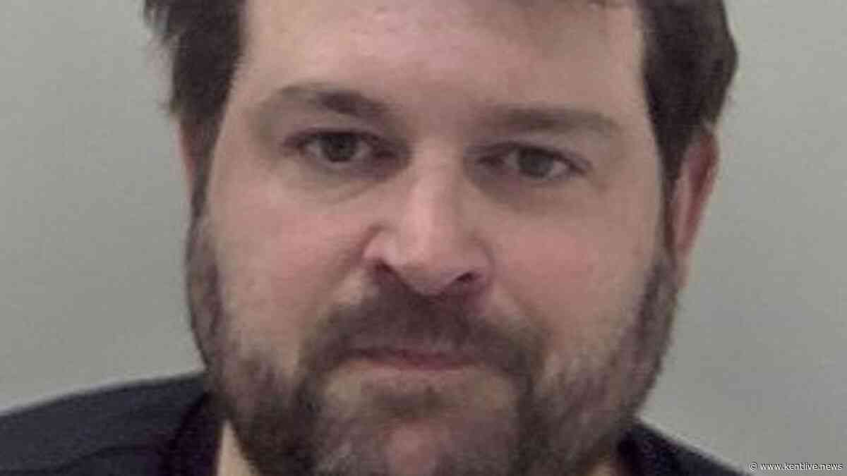 Gillingham sex offender back in jail after deleting messages