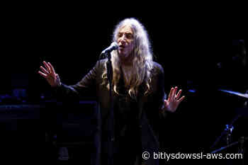 Un millar de voces arroparon a Patti Smith en su regreso a España
