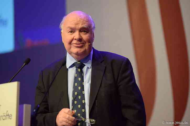 John Lennox: Keine Angst vor Glaubensgesprächen!