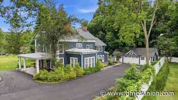 House of the Week: Grand Colonial on more than 2 acres near Troy