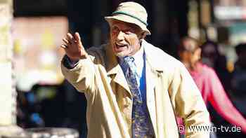Ist das echt "The Rock"?: Dwayne Johnson wird zum Opa