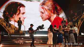 Dancing with the Stars: Julia Stiles honours Heath Ledger with live tribute