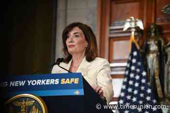 Hochul challenges ICE over detention of New York state worker