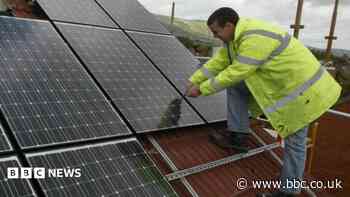Solar panels plan for thousands of council homes
