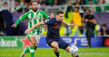 LIVE Champions League | Feyenoord krijgt kort voor rust enorme kans tegen Real Betis, maar Zechiël schiet van dichtbij over