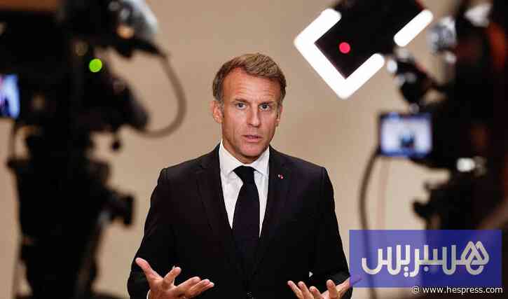 حكومة فرنسا تواجه اتهاماتٍ بالضعف.. وماكرون يرفض "ارتجاف يد الدولة"