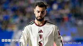 Fernandes rounds on Carrick after Man Utd humiliation