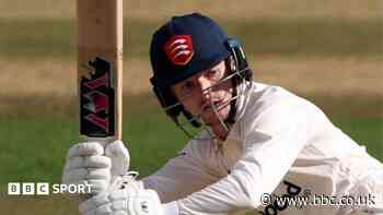 Essex sign wicketkeeper Bell from Lancashire