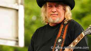 Tim McGraw, Blake Shelton, Riley Green Mourn John Anderson: ‘This One Really Hurts’