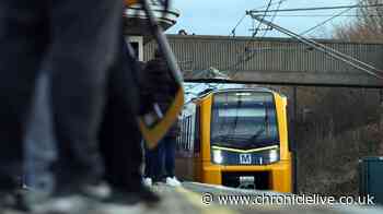 Major Metro delays LIVE: Failed train causes service suspension affecting both lines