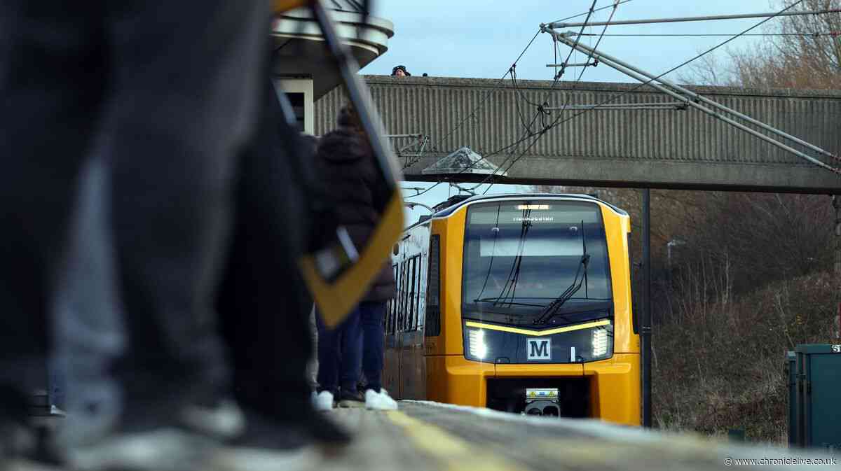 Major Metro delays LIVE: Failed train causes service suspension ...
