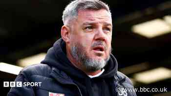Brennan urges Barnet board to bolster squad