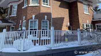 Saskatoon heritage panel debates unapproved deck at century-old house