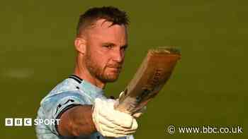Essex sign batter Evans from Surrey