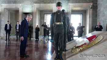 Carney walks a trade, defence and diplomatic tightrope in Turkey