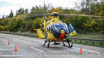 Schwerer Unfall auf der A7: Auto überschlägt sich mehrfach