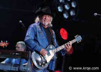 John Anderson, 'Swingin' singer and Country Music Hall of Famer, dies at 71