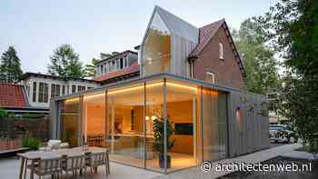 Kraal architecten Utrecht voorziet gerenoveerde woning van uitbouw met trappenhuis