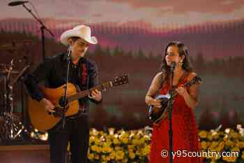 Watch Brad Paisley + Sierra Hull Sing For Dolly Parton