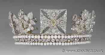 Hundreds of royal jewels to go on display at Buckingham Palace