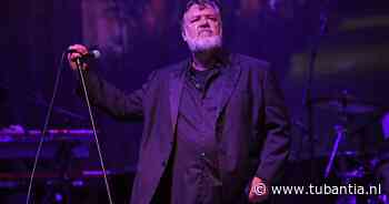 Russell Crowe is acteur, maar nog liever artiest: ‘Hollywood begrijpt mijn humor niet’